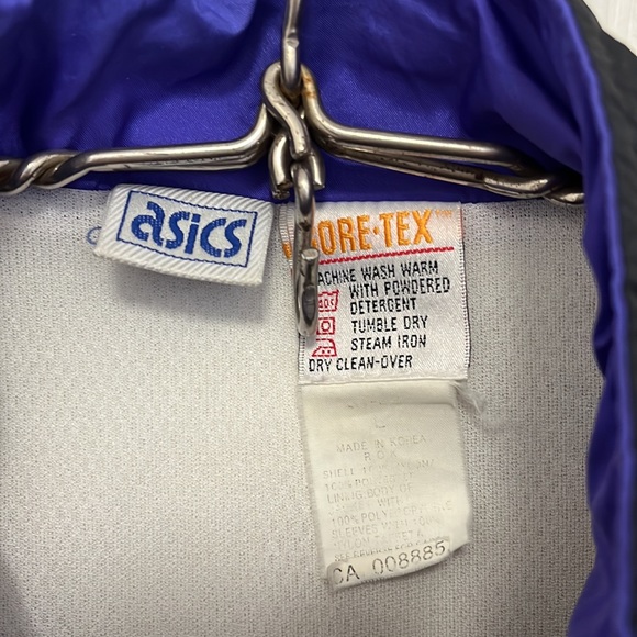 ASICS windbreaker - Picture 3 of 5
